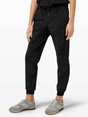 Lululemon Camo On the Fly 7/8 Pants